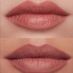 Mac mini lipstick in velvet teddy